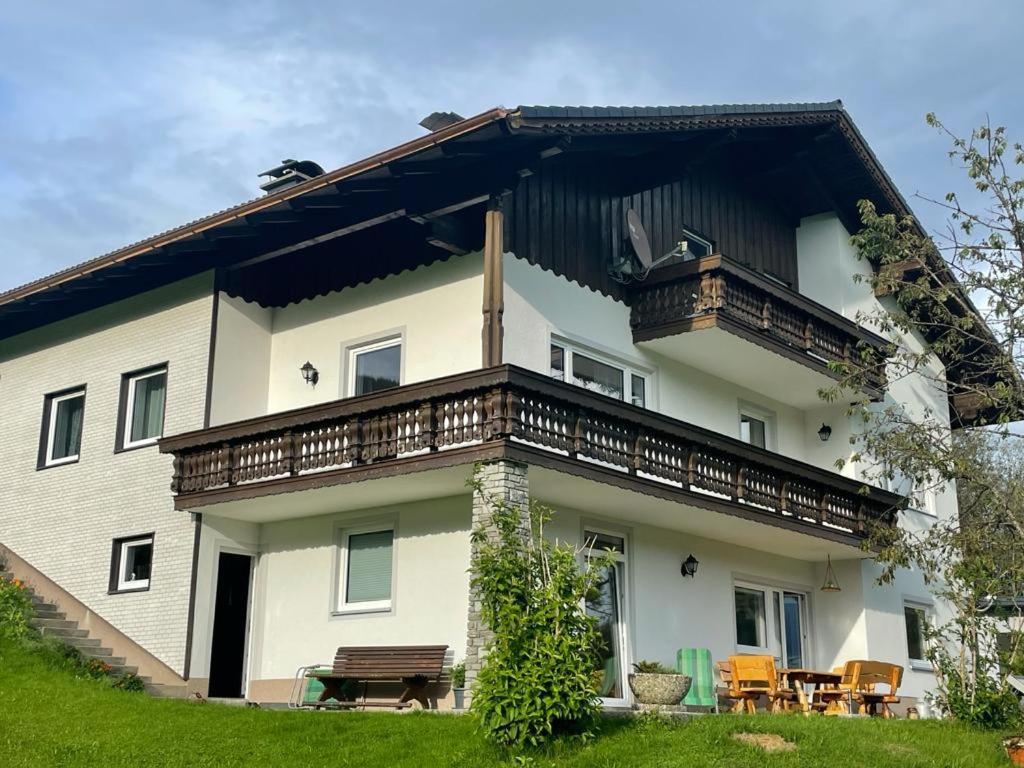 Ferienwohnung ,Hoizmann' Pinsdorf Ngoại thất bức ảnh