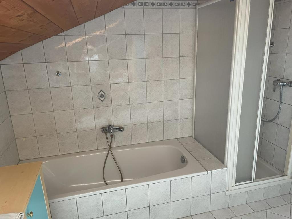 Ferienwohnung ,Hoizmann' Pinsdorf Ngoại thất bức ảnh